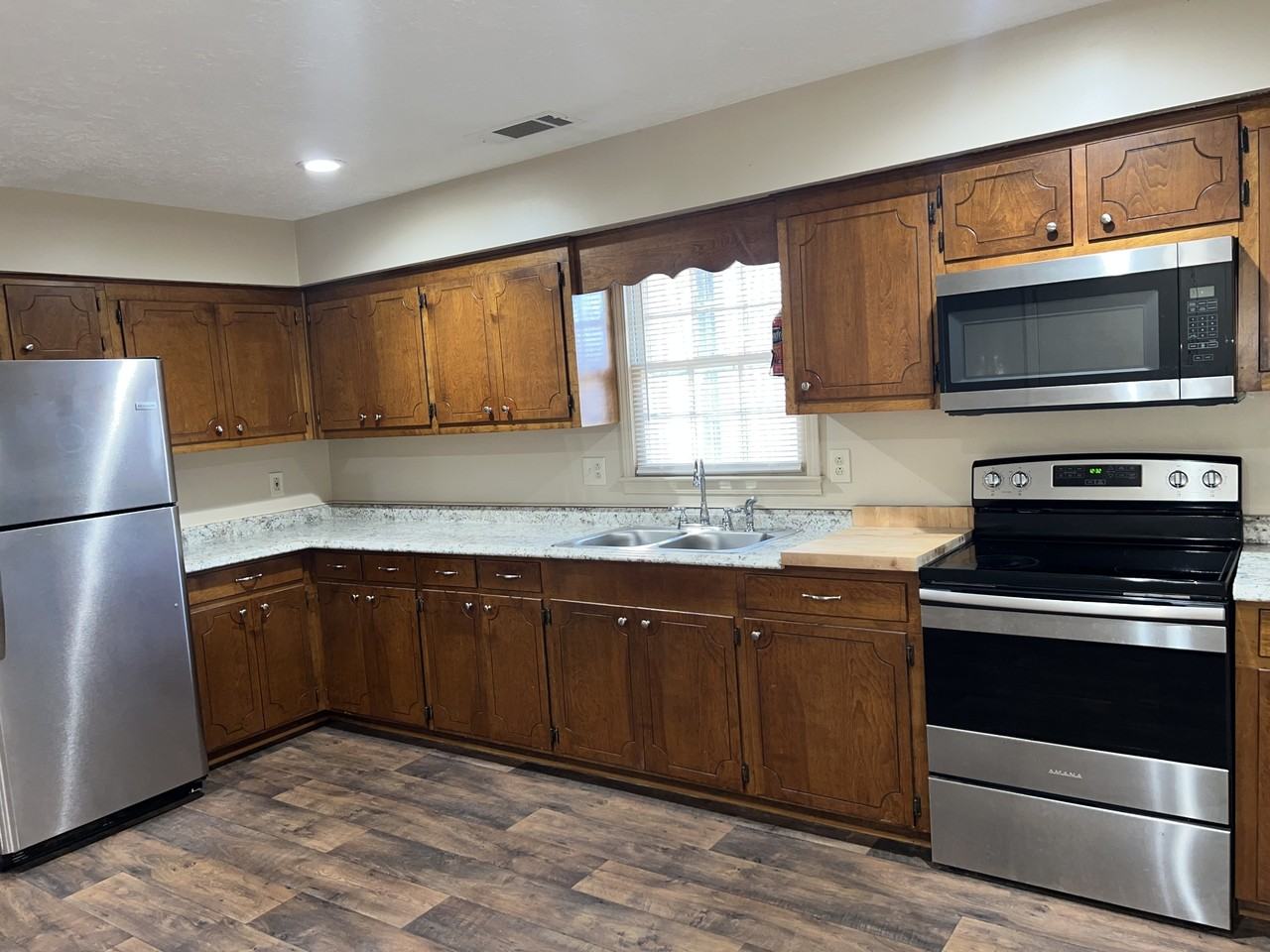 Nottingham Apartments - Photo 4 of 13