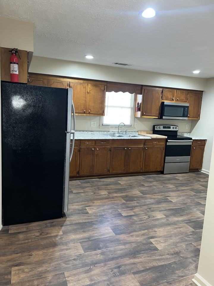 Nottingham Apartments - Photo 6 of 13