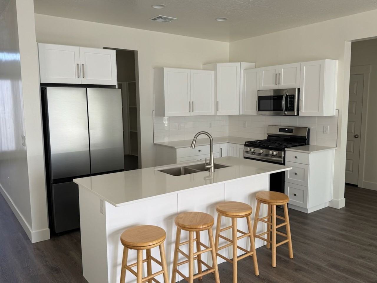 5822 S Lansky Dr - Photo 7 of 38