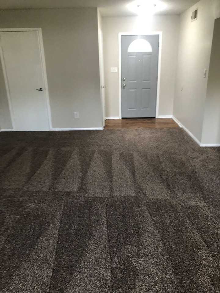 1047 Scarborough Ct - Photo 4 of 11