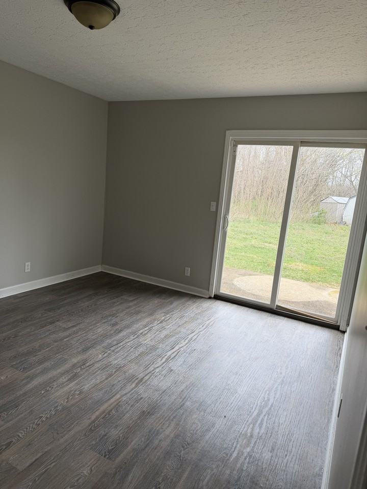 Batey Circle 121 A - Photo 2 of 8