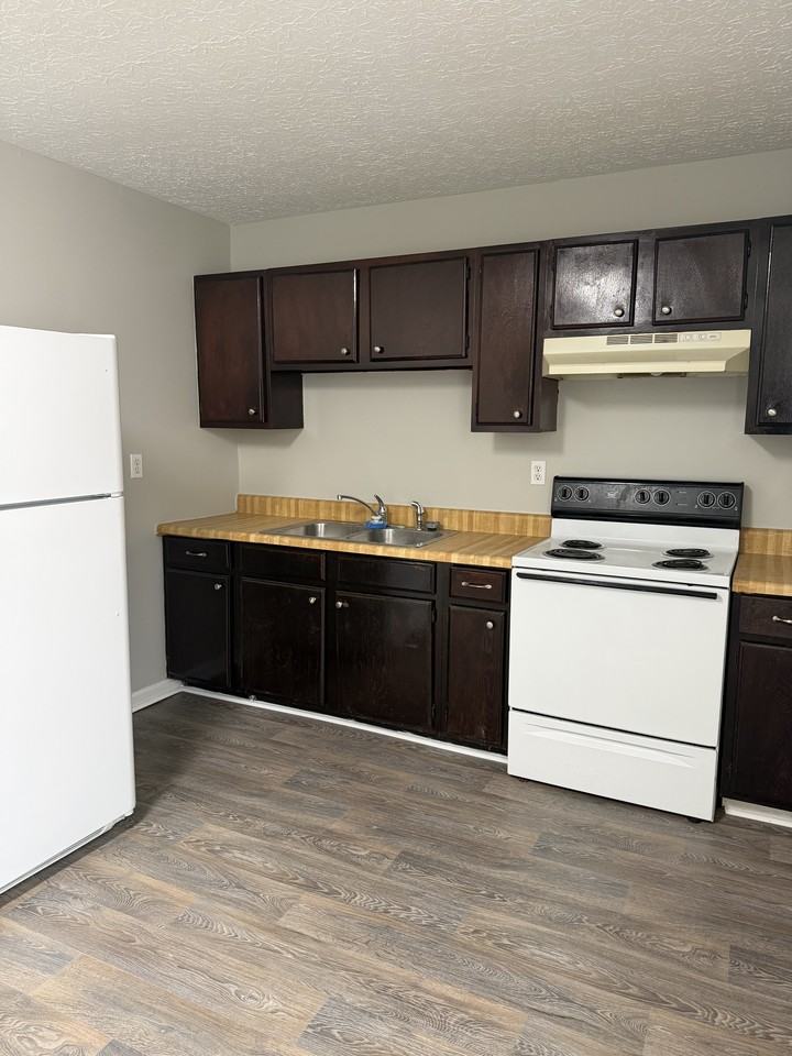 Batey Circle 121 A - Photo 3 of 8