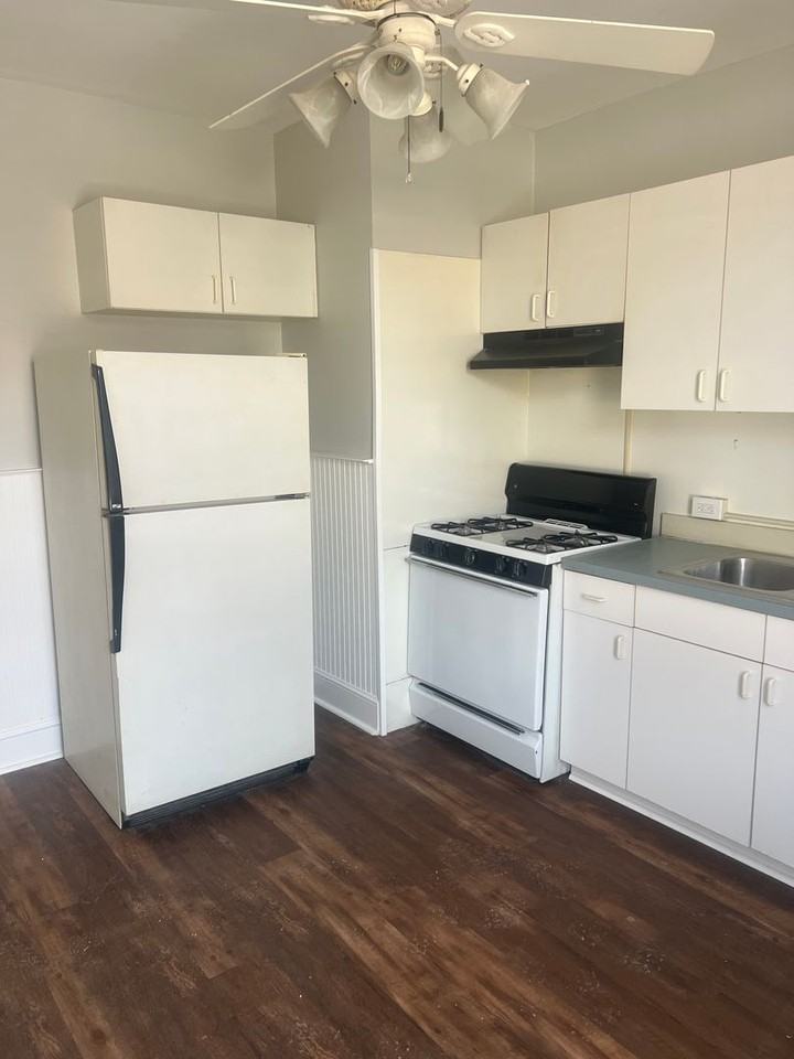 229 N Christian St - Photo 5 of 9