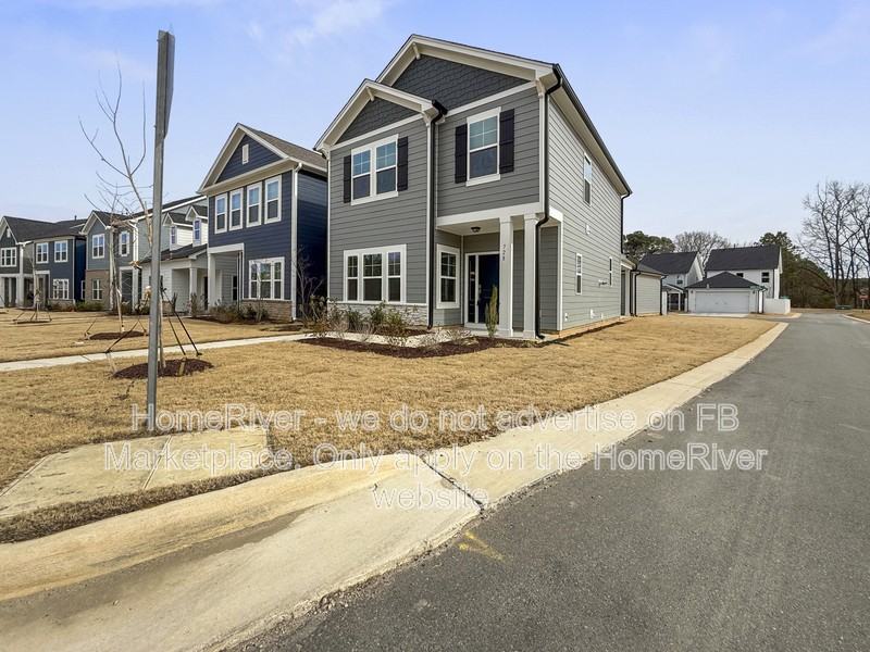 744 Lightrail Dr - Photo 3 of 22