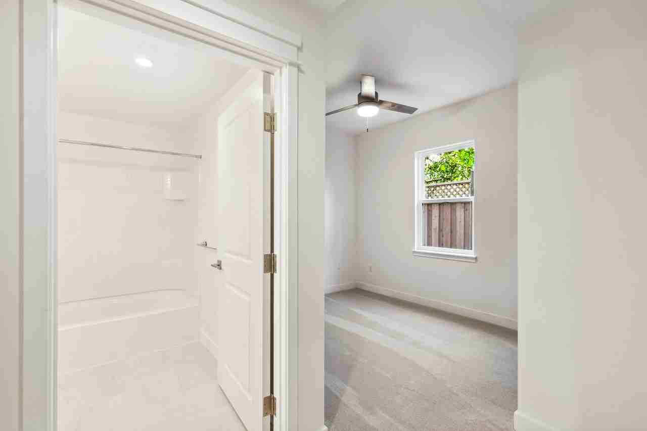 601 Lexington Avenue - Photo 7 of 12