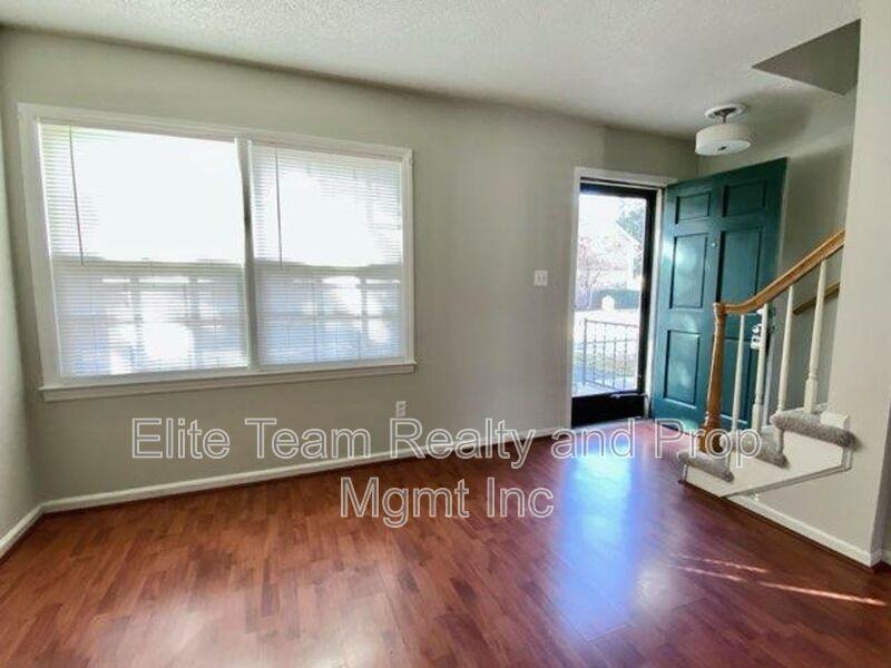 4657 Old Lantern Way - Photo 3 of 15