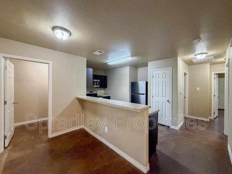 725 Laila Ln - Photo 3 of 13