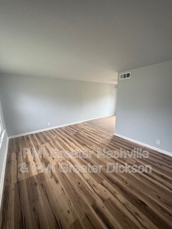 741 Mcpherson Dr - Photo 3 of 10