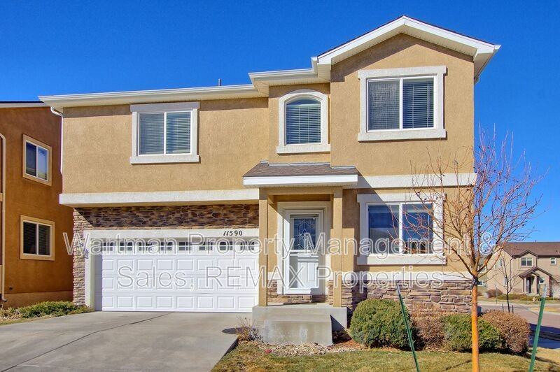 11590 Hibiscus Ln - Photo 2 of 33