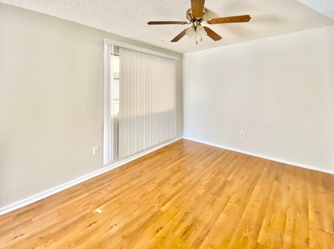 1208 Bush River Rd A5 - Photo 4 of 12