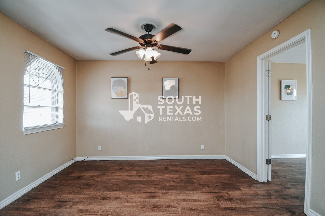 Cottages at Colorado - Photo 2 of 16