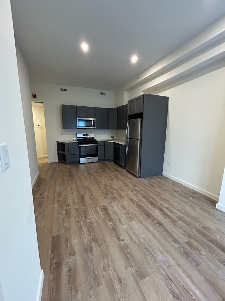 610 South 6th Street - Photo 5 of 26