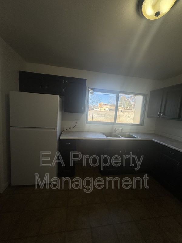 10017 Los Arboles Ave Ne - Photo 3 of 24