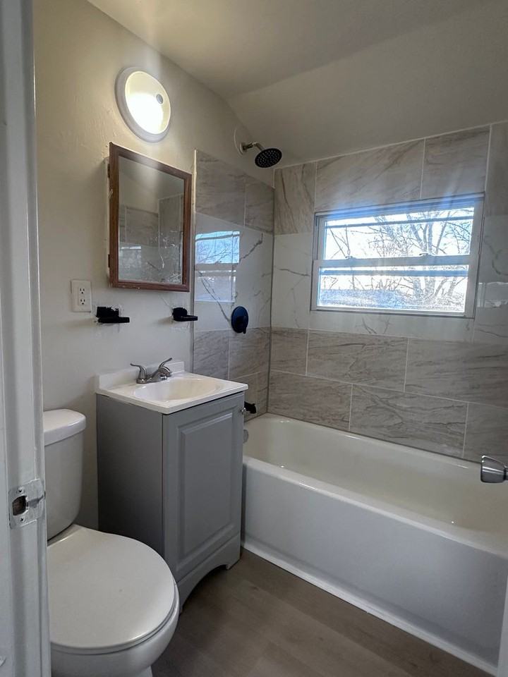 5026 Kentucky St - Photo 7 of 8