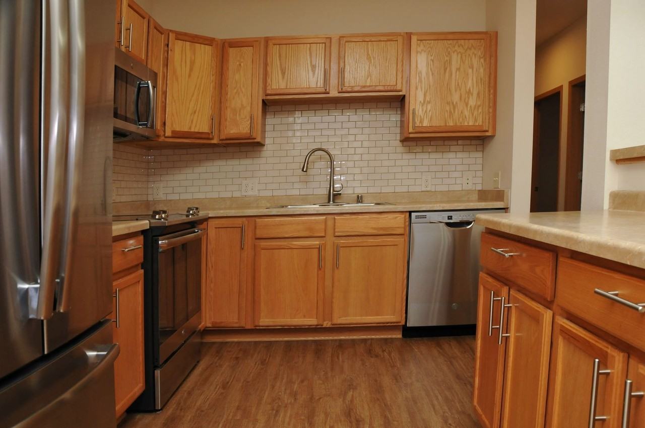 Aurora Pointe Apartments - Photo 2 of 20