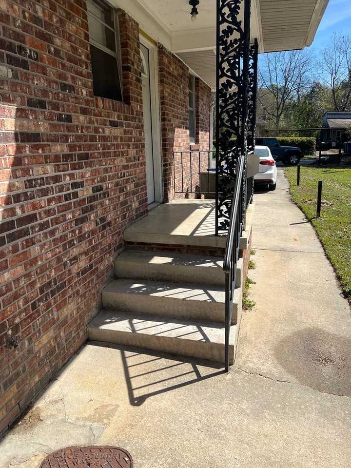 1209 Hancock St #A - Photo 3 of 20