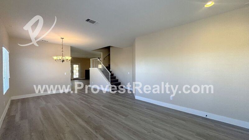 14693 Karen Dr - Photo 4 of 38