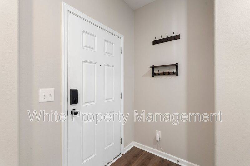 6113 Purbeck Way - Photo 3 of 29