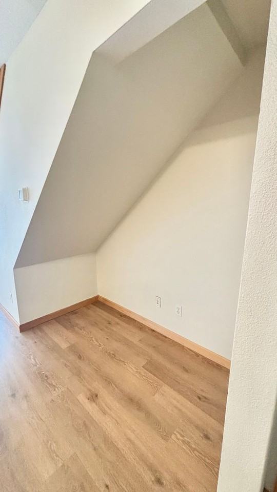 910 Nw Naito Pkwy - Photo 3 of 36