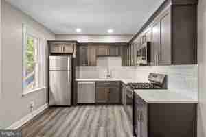 featured image of 249 N Mulberry St