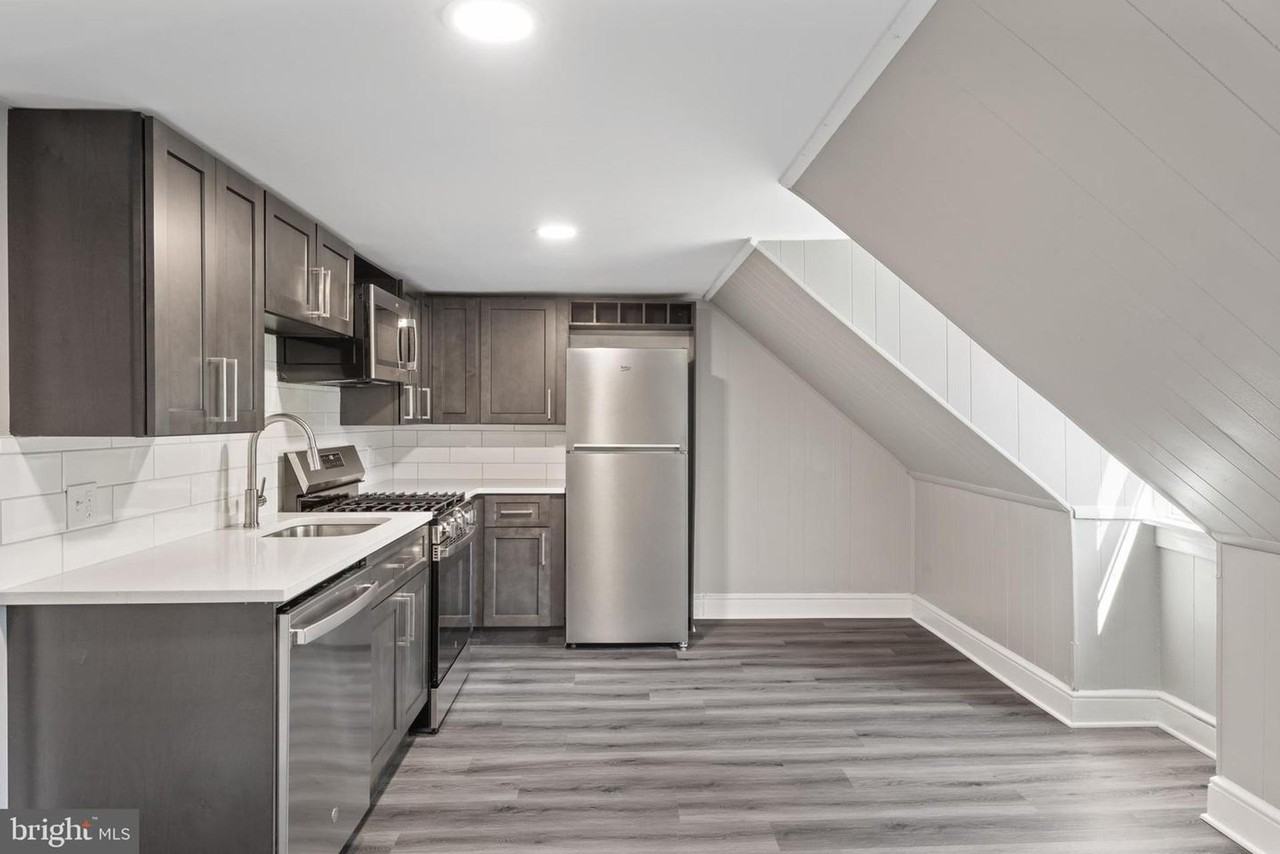 249 North Mulberry Street - Photo 6 of 9