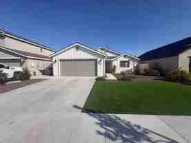 2142 E Oak Ave - Photo 1 of 1