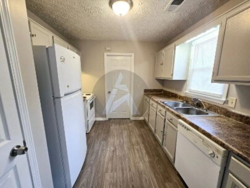 1836 Potomac Pl - Photo 2 of 23