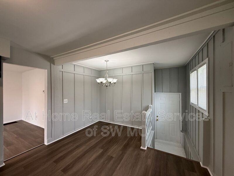 1021 W Turner St - Photo 7 of 10