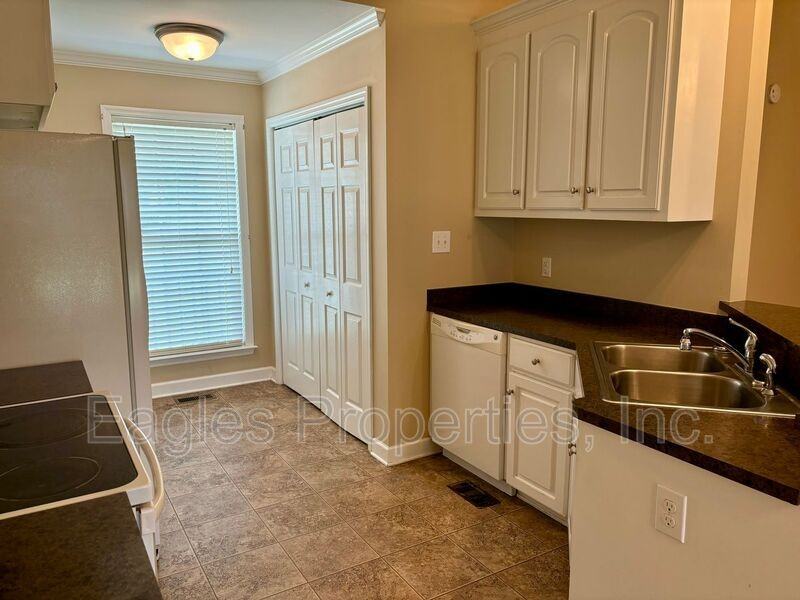 103 Kestrel Ct - Photo 5 of 16