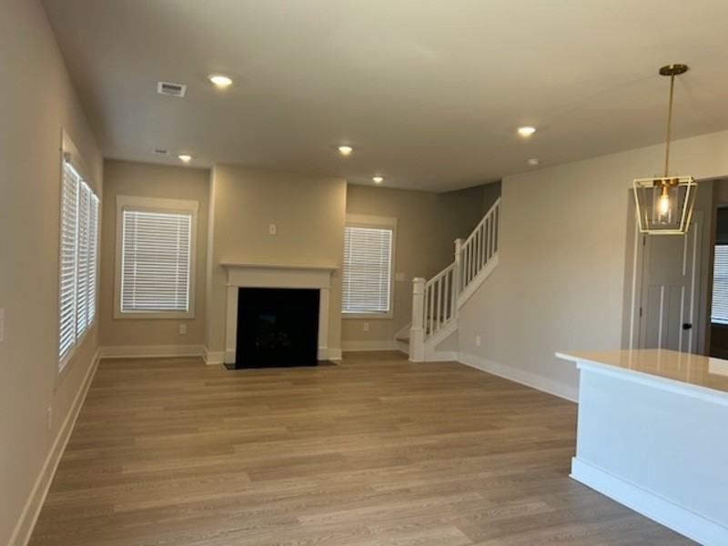 128 Willoughby Way - Photo 5 of 11