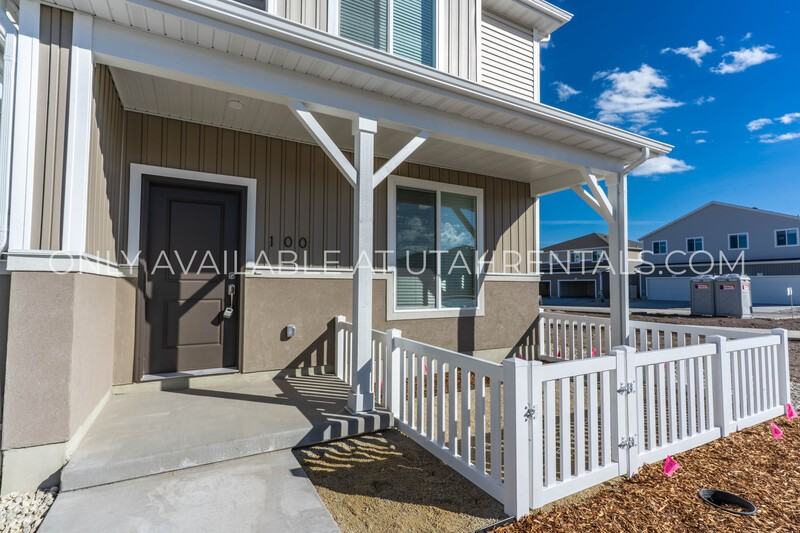 100 N Riverside Dr - Photo 3 of 27