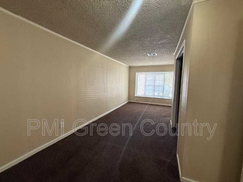 334 W 63rd Pl N - Photo 7 of 14