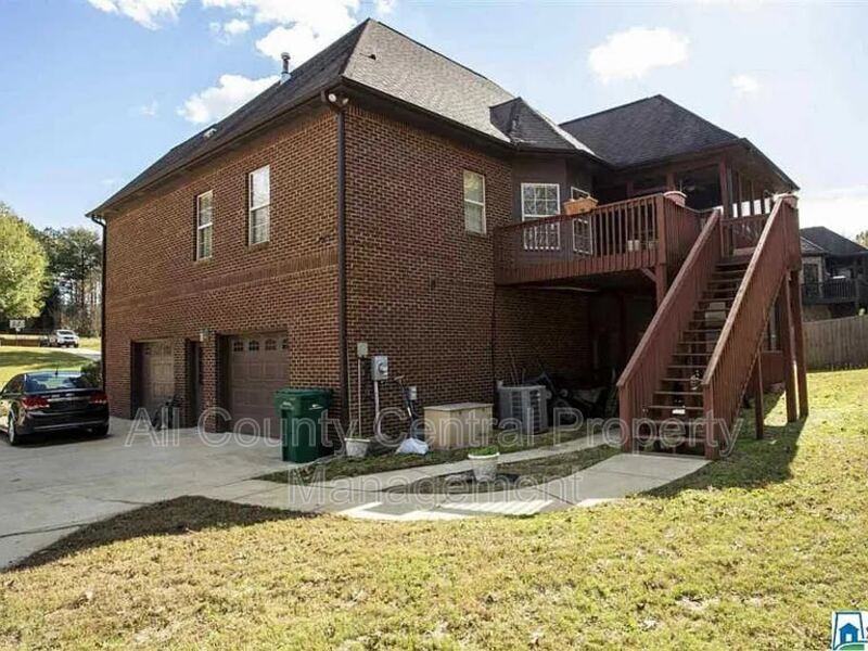 11942 Hearthstone Ln - Photo 2 of 3