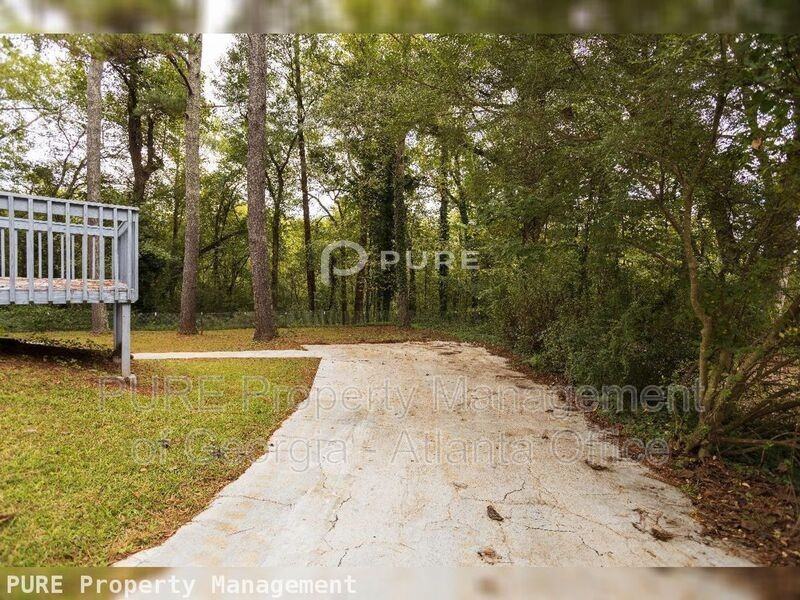 1138 Gerald Pl Sw #B - Photo 3 of 23