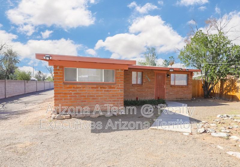 3550 E Blacklidge Dr - Photo 2 of 23