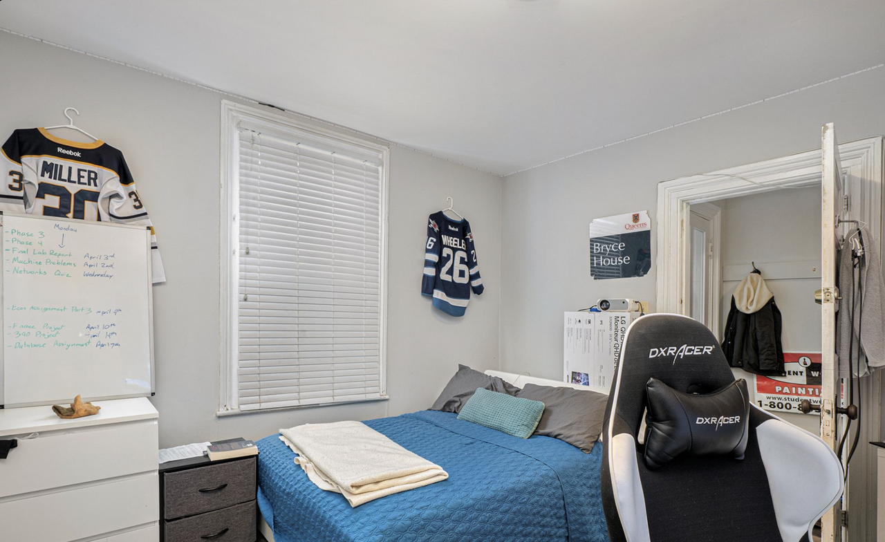 368 Barrie Street - Photo 3 of 8