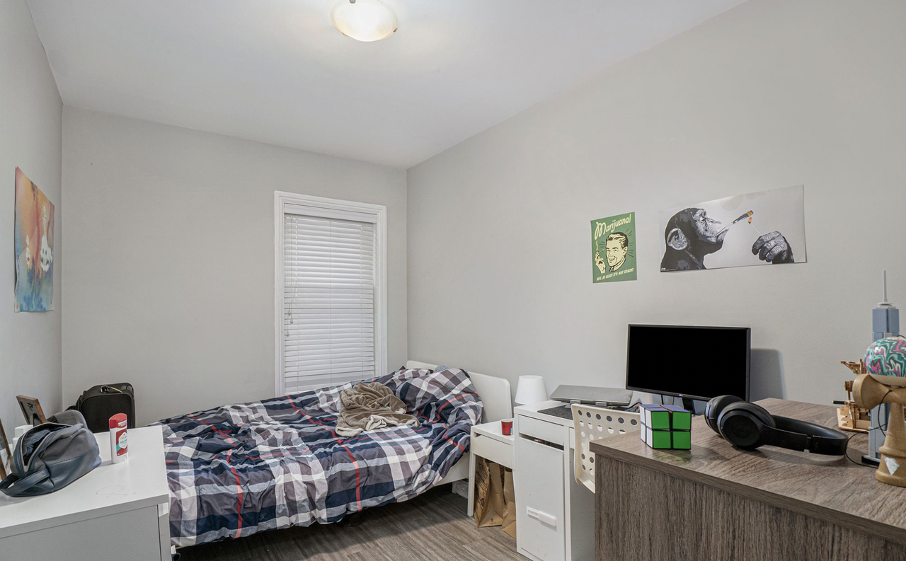 368 Barrie Street - Photo 4 of 8