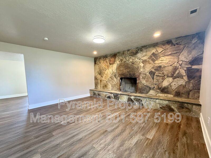 250 Nw - Photo 7 of 26