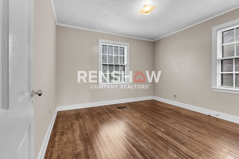 3757 Faxon Ave - Photo 5 of 18