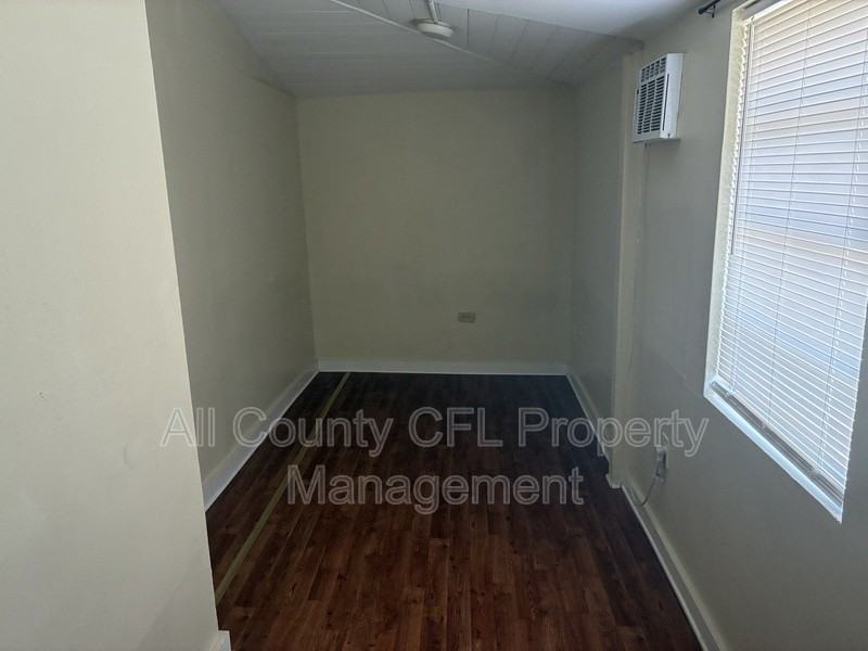 1200 W Kaley Ave - Photo 5 of 10