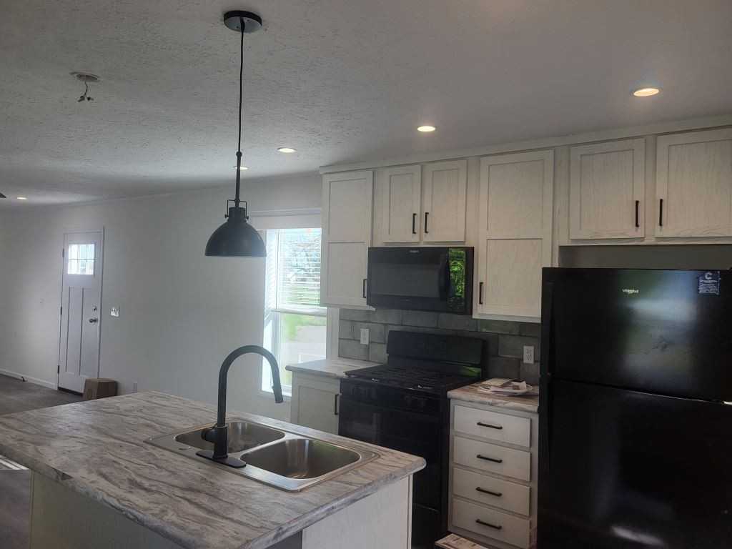 45 Swan Ln - Photo 2 of 26