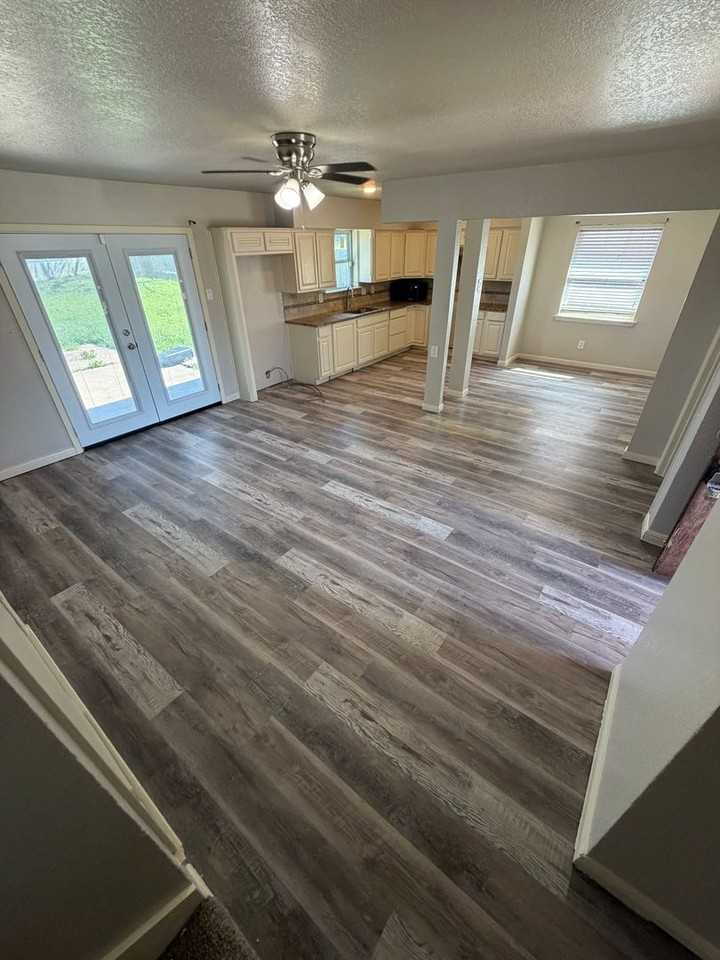 7616 Texridge Dr - Photo 3 of 11