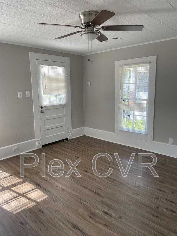 2817 Waverly Ave - Photo 3 of 10