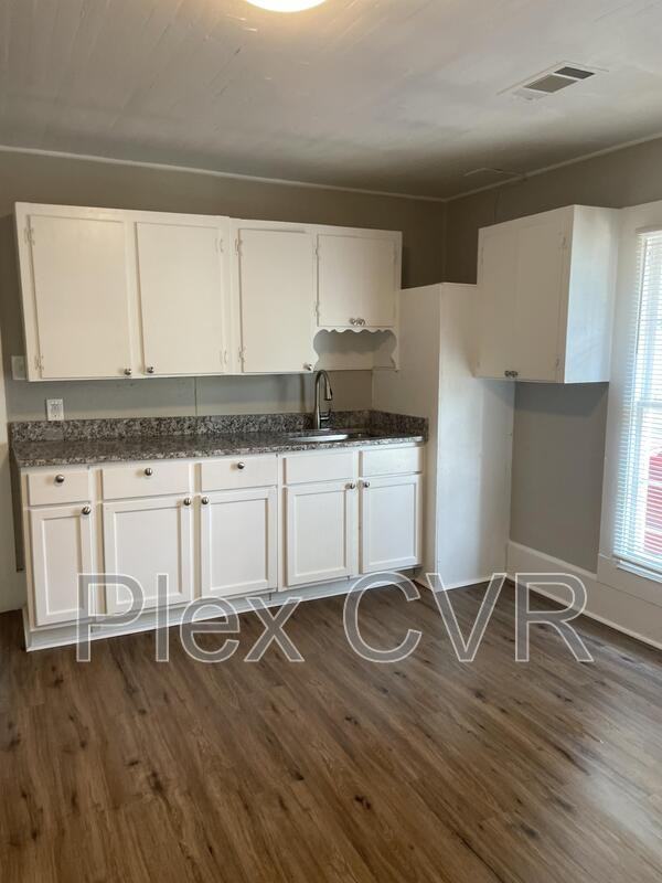 2817 Waverly Ave - Photo 6 of 10