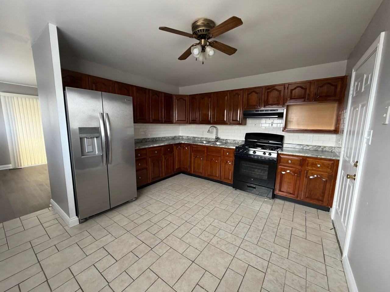 6314 Downingtown Dr - Photo 4 of 10