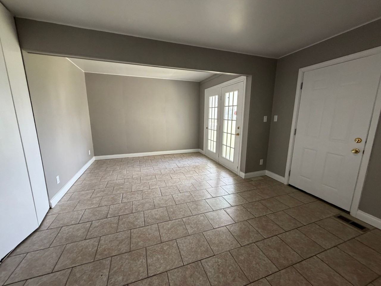 6314 Downingtown Dr - Photo 6 of 10