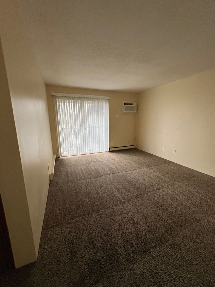 Wedgewood Apartments - Photo 3 of 18