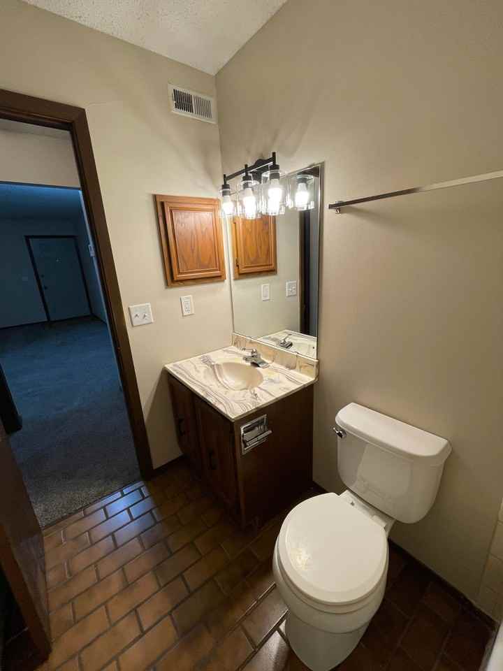 Cozy 1bed/1ba available near NWU - Photo 5 of 11