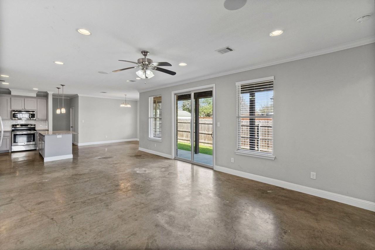 2800 Gordon Ave - Photo 3 of 33