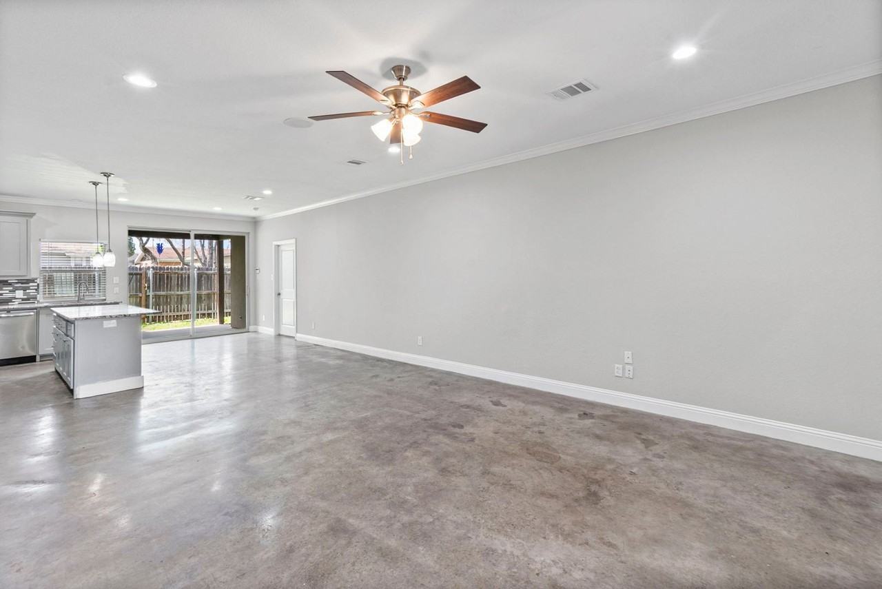 2704 Gordon Ave #1 - Photo 5 of 33